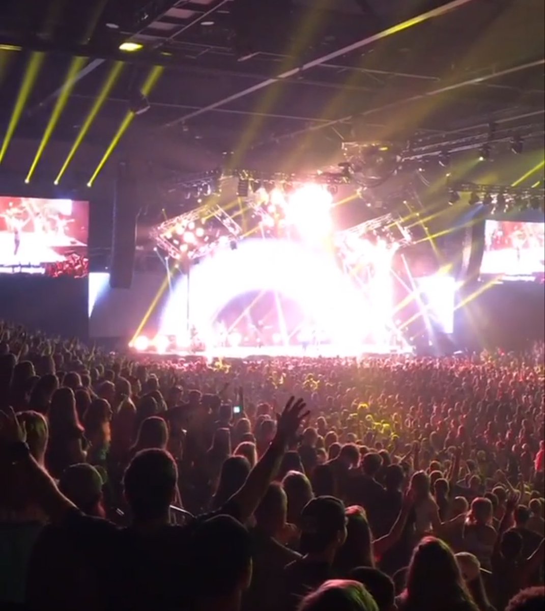 MikeVfromSC's tweet photo. I've always believed in the potential of the next generation. They're already doing big things! #SCtoFL #Gauntlet17 https://t.co/0iyxliDuMH https://t.co/8D4b29xn3y