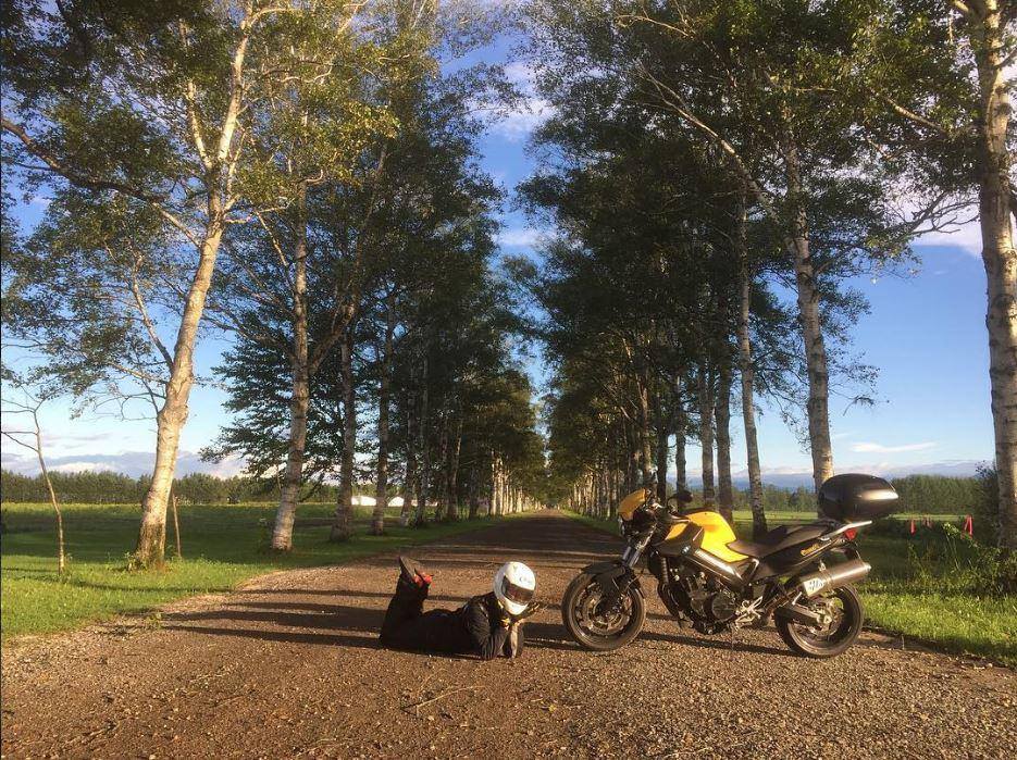BMWMotorrad_Mx's tweet photo. #SiTuMeDices que mi moto es un vehículo, yo te respondo que es mi mejor aliada de viaje. 
#MakeLifeRide https://t.co/dPGIXxr1HZ