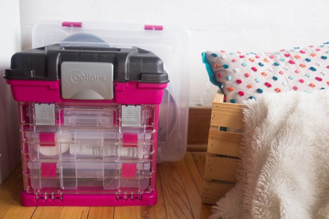 Creative_Optns's tweet image. The cutest way to keep anything organized! 💕 #CreativeOptions Large Grab 'N Go Rack System available at Michaels 💕 📷  @AmyNewNostalgia