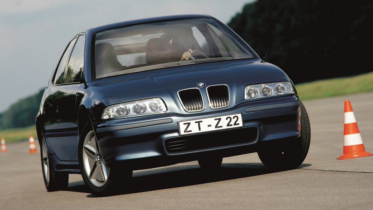 1999 BMW Z22: Missed out concept or better left forgotten? Decide for yourself at  motor1.com/news/174858/co…