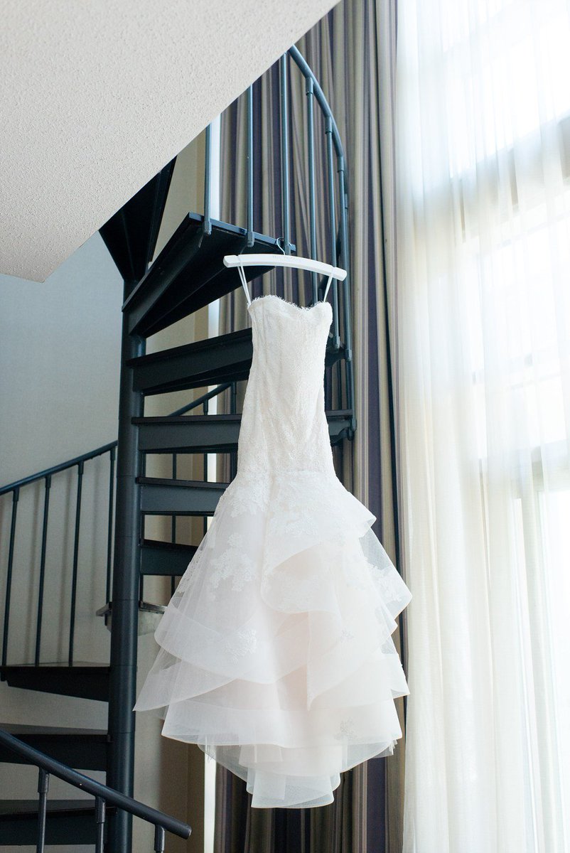 luxbydanielle's tweet photo. Indianapolis Central Library Wedding https://t.co/GGJmEx7ZKK https://t.co/H5viDLQ7fT