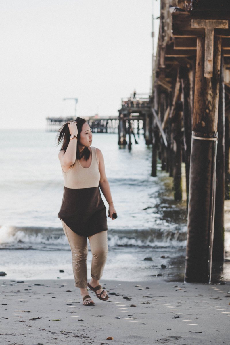 theerinfred's tweet photo. Only 37 pieces to wear for the rest of summer - could you do it? Stay tuned for my #capsulewardrobechallenge! - https://t.co/7ZS7aiagym https://t.co/49USaRU4jd