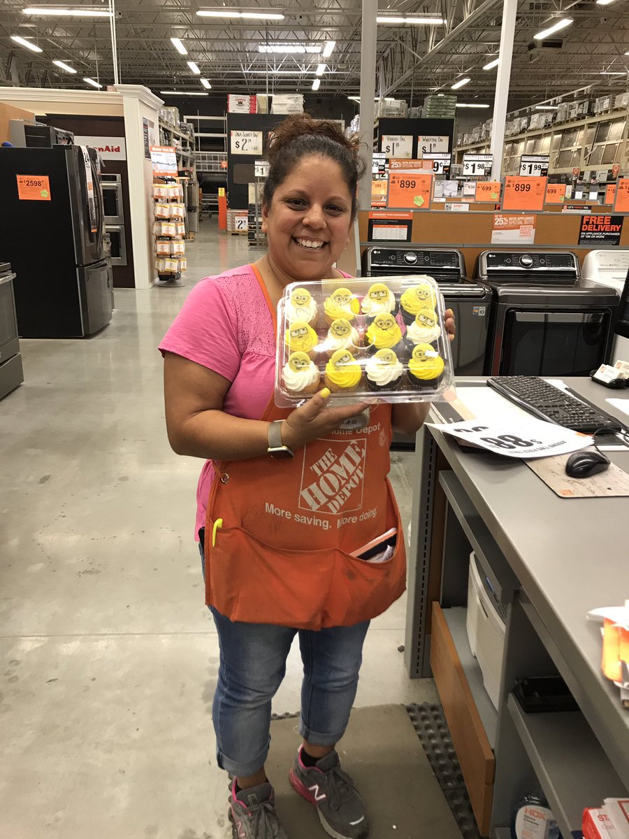 Since I missed Lori's birthday we're having a mini celebration! Happy birthday Lori!!!