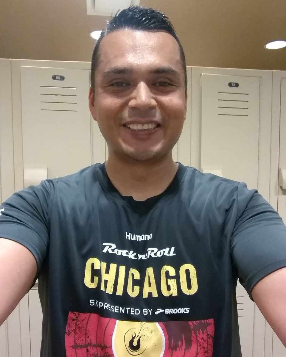 CoachMarioC's tweet photo. It's not easy to train for both calisthenics and racing, but NOTHING in life that's worth it ever comes easy! #determined https://t.co/UkFSXIztTr