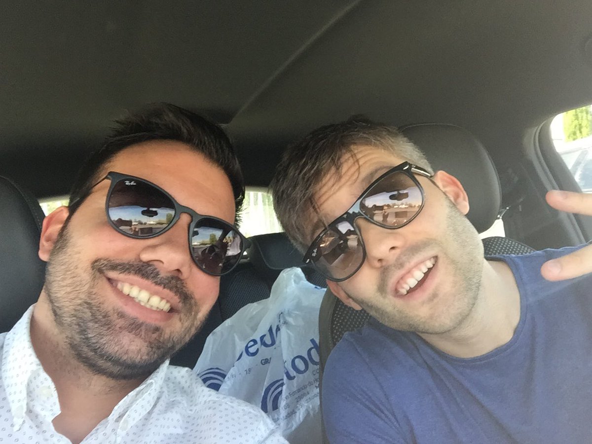 albertoguti8's tweet photo. Otro año mas a darlo todo y van 7!! @LowFestival. Nos vemos en un rato @pelotaloca @Letsza @Benitezmelgar, sito y jacin!! https://t.co/YPcO2XQ7Re
