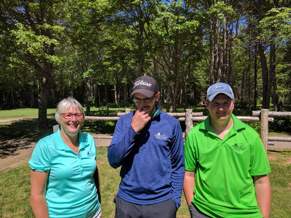 fhillsgolf's tweet photo. Come visit this Friday evening and play some golf with our friendly staff! After 5 pm you can book a tee time with one of us! 😀 https://t.co/6GMYg5Sxdq