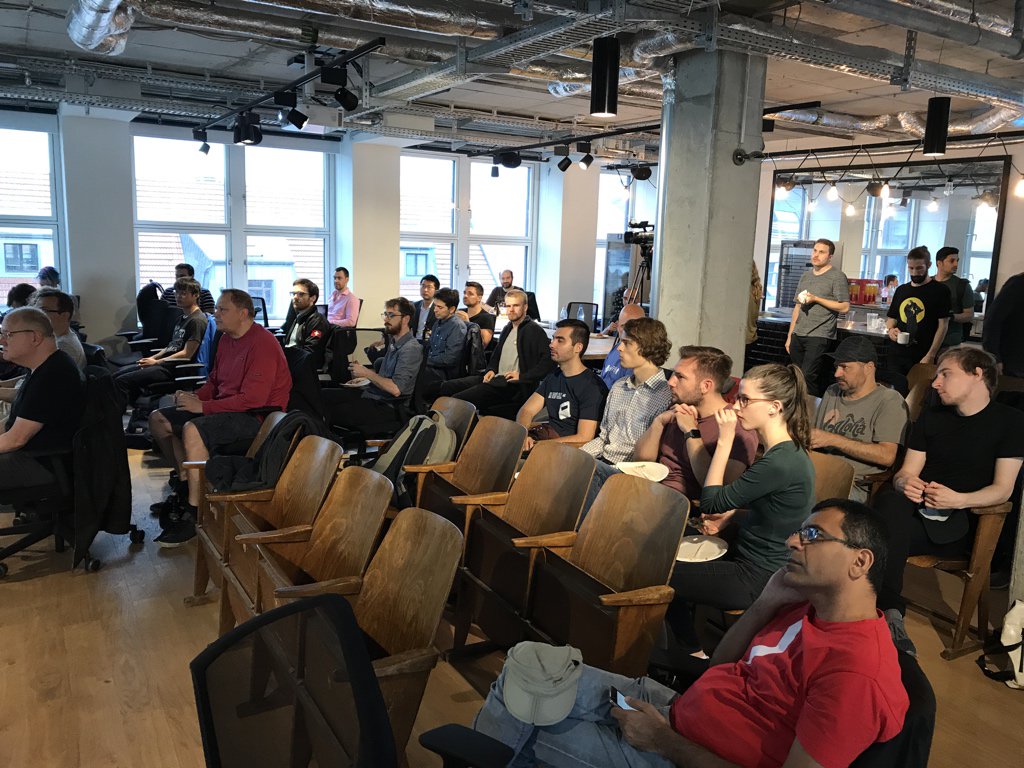 fullstack_js's tweet photo. first up is Kentaro Wakayama from Ergo Digital talking about #NodeJS and #kubernetes development workflows.

#Berlin #JavaScript #MeetUp https://t.co/Okg0sFUV9C