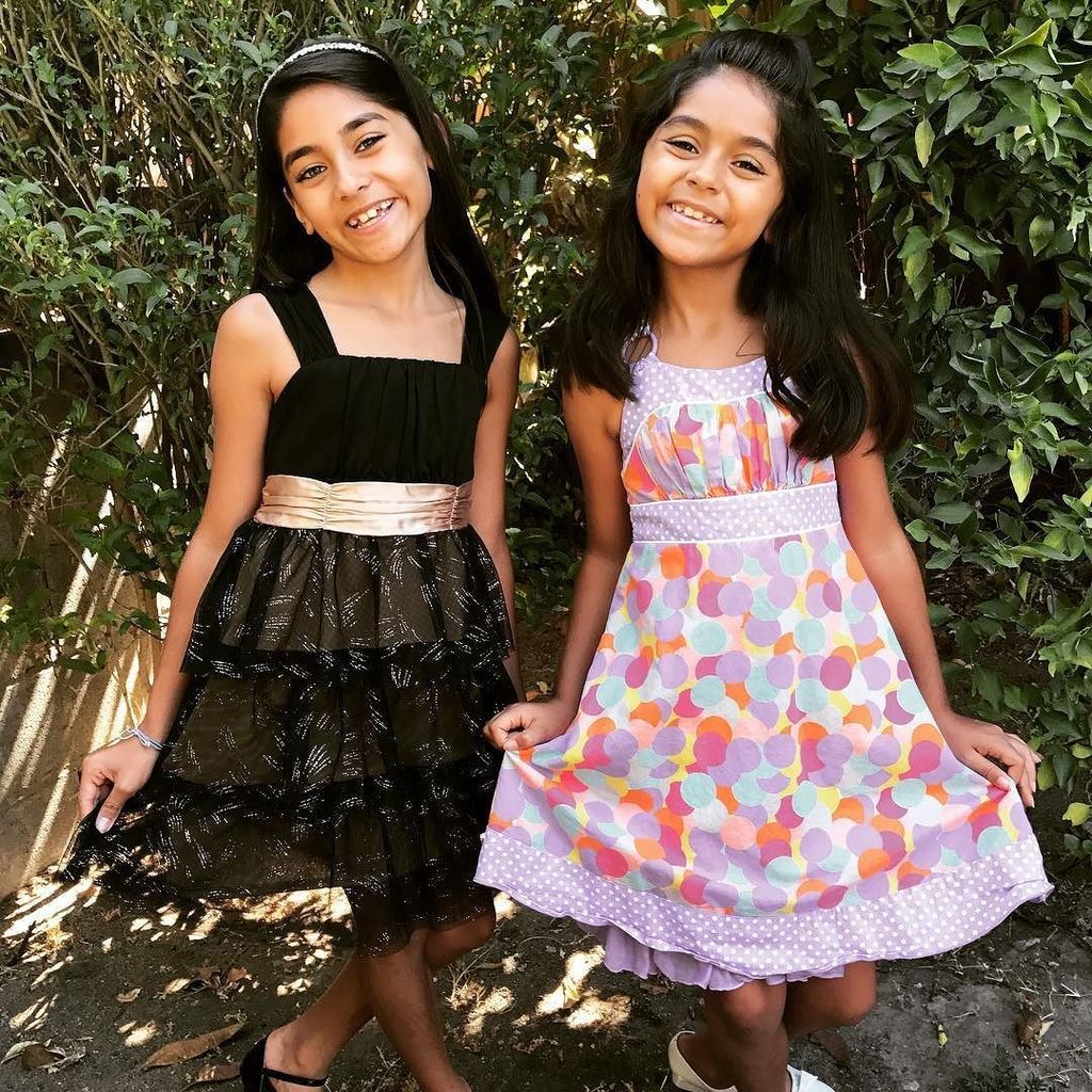 GEM_Sisters's tweet photo. All dressed up but no where to go!💖🎀 #teaparty #princess #fancydress #kidstyle #kidsofinstagram #kidsfashion #kidm… https://t.co/nZFtmVPWRE https://t.co/NdwSrP4foW