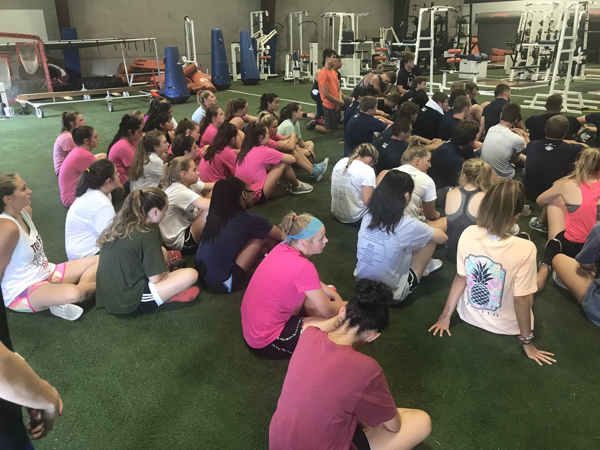 OakdaleGbb's tweet photo. Bigger, faster, stronger clinic! https://t.co/aR9I7QlFAO