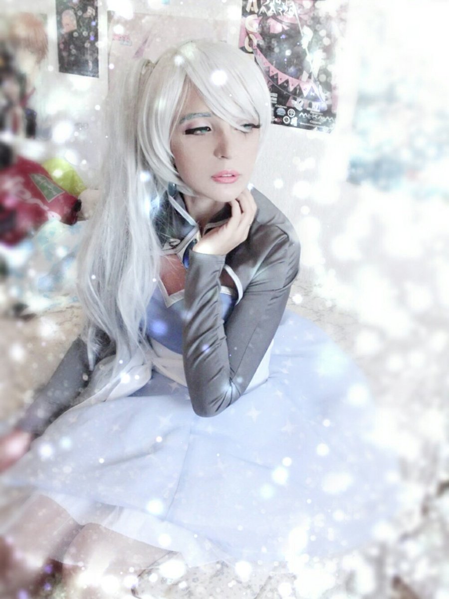 𝕷𝖎𝖛𝖎𝖓𝖌 𝕯𝖊𝖆𝖉 𝕯𝖔𝖑𝖑 Queen Of The Castle Weiss Schnee Vol 4 Cosplay From Rwby 3