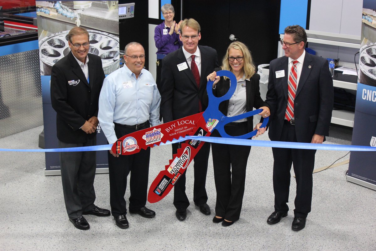 Yates_Doug's tweet photo. So proud to be a part of the @UTITweet CNC Machining Technology program! I am excited for the future of manufacturing. ⚙️ https://t.co/b7KLtb0opE