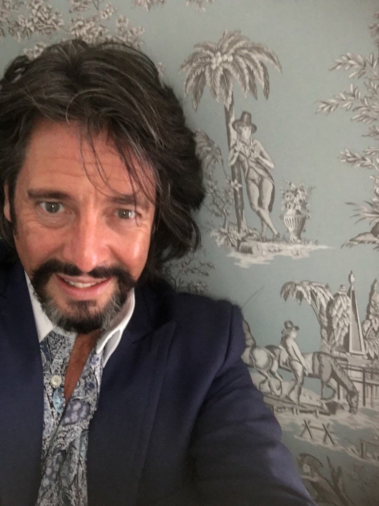 Laurence Llewelyn-Bowen tweet media