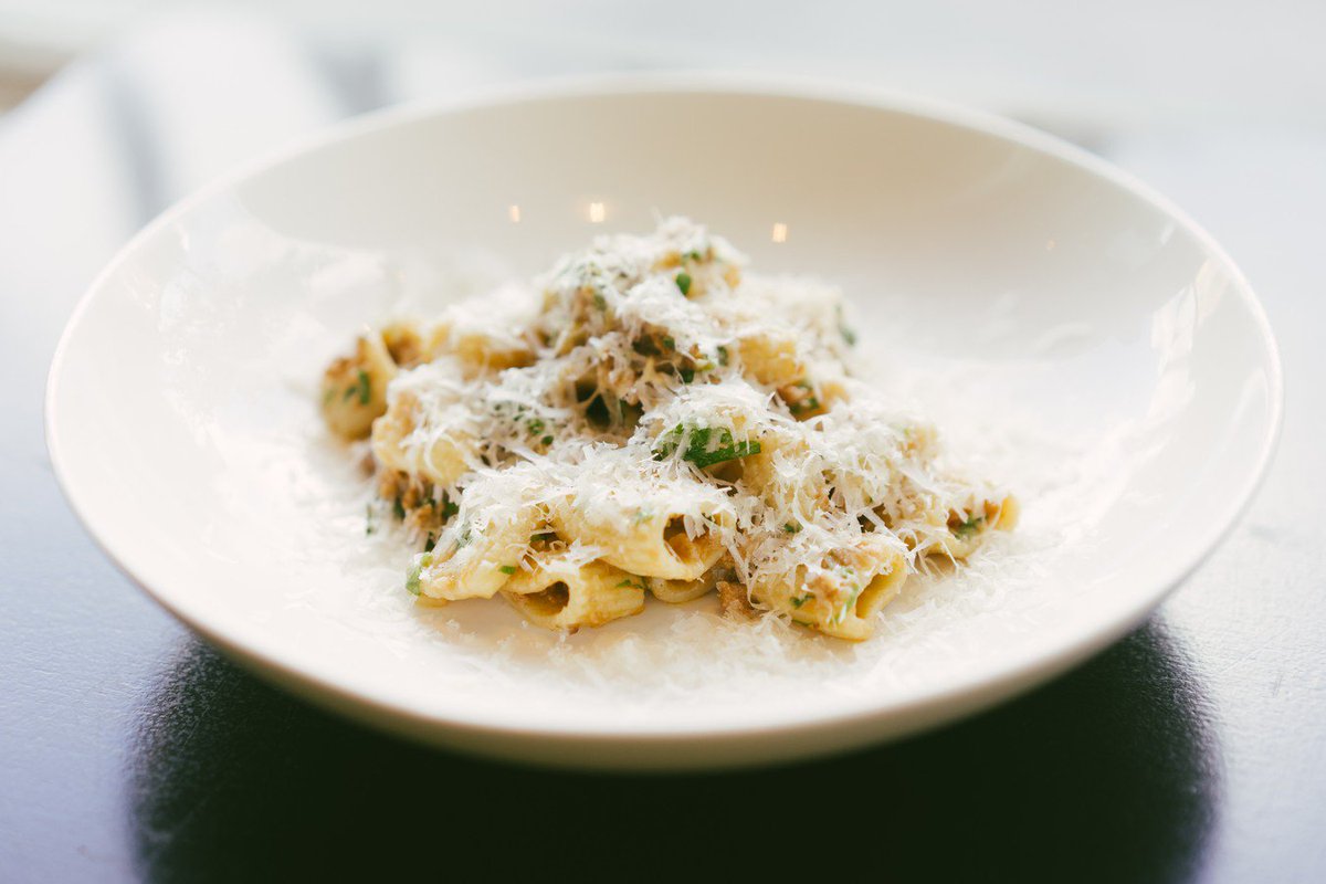 infatuation's tweet photo. 25 great NYC restaurants that you can actually get into: https://t.co/Sbm0vcMp5G https://t.co/K8onWbvE5R