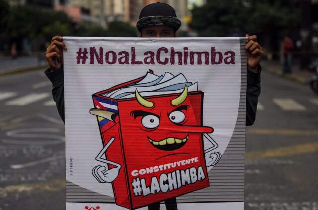 #26Jul EN FOTOS. Tras mas de 7 horas de #ParoCivicoActivo así trancurre la jornada .<a href="/mgutierrezphoto/">Miguel Gutiérrez</a>