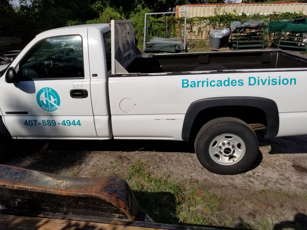 citrussign's tweet photo. Recently went to @JCQ_INVESTMENTS and installed some more vehicle #graphics for them. Great customer of ours! They loved it! #SweetGraphics https://t.co/lTAaQXJwZe
