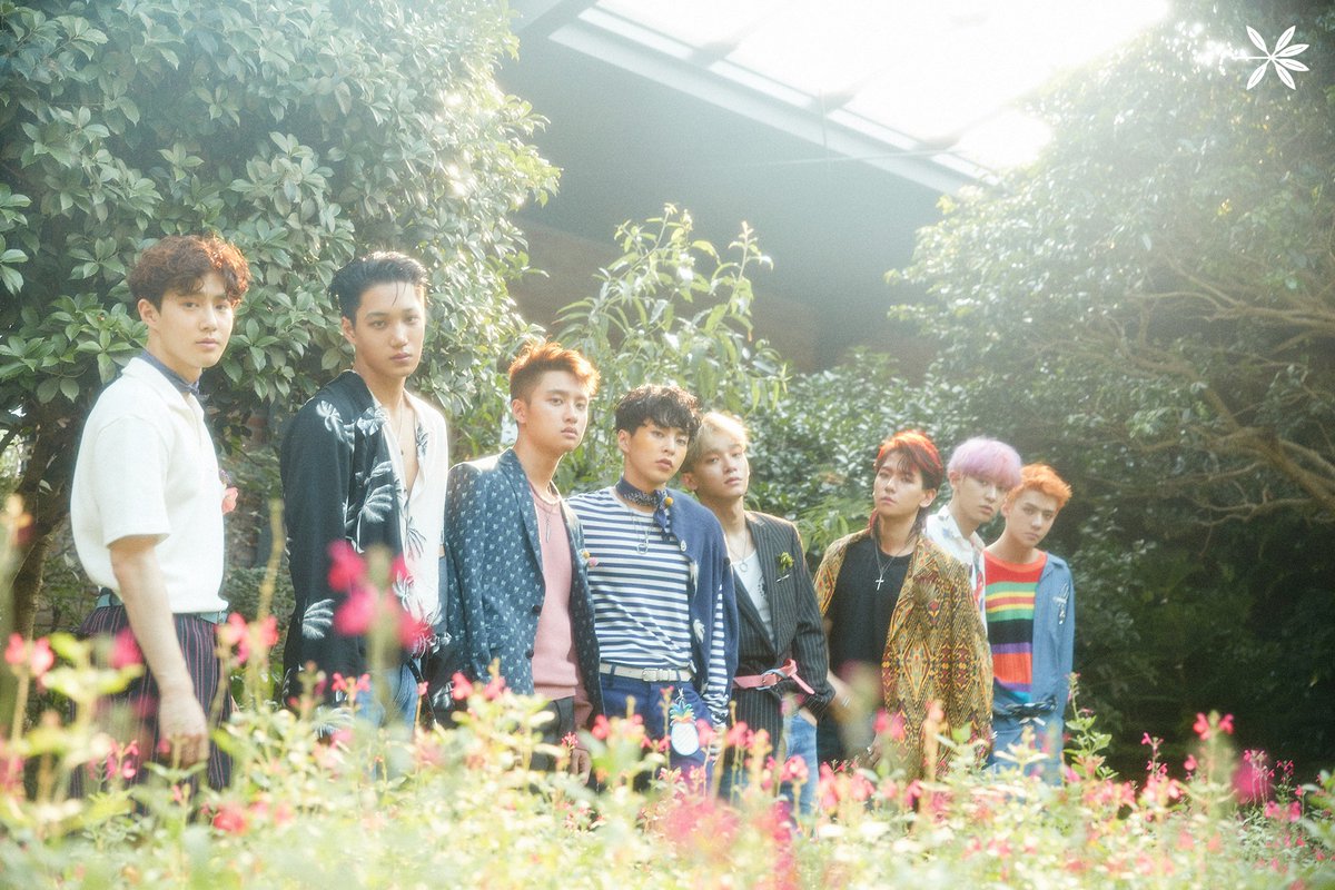 kpopchartsdata's tweet photo. [INFO] EXO breaks the record for highest sales for an album with #TheWar (Korean Version) on Hanteo surpassing 560k copies sold! https://t.co/4uBTuV2cIF