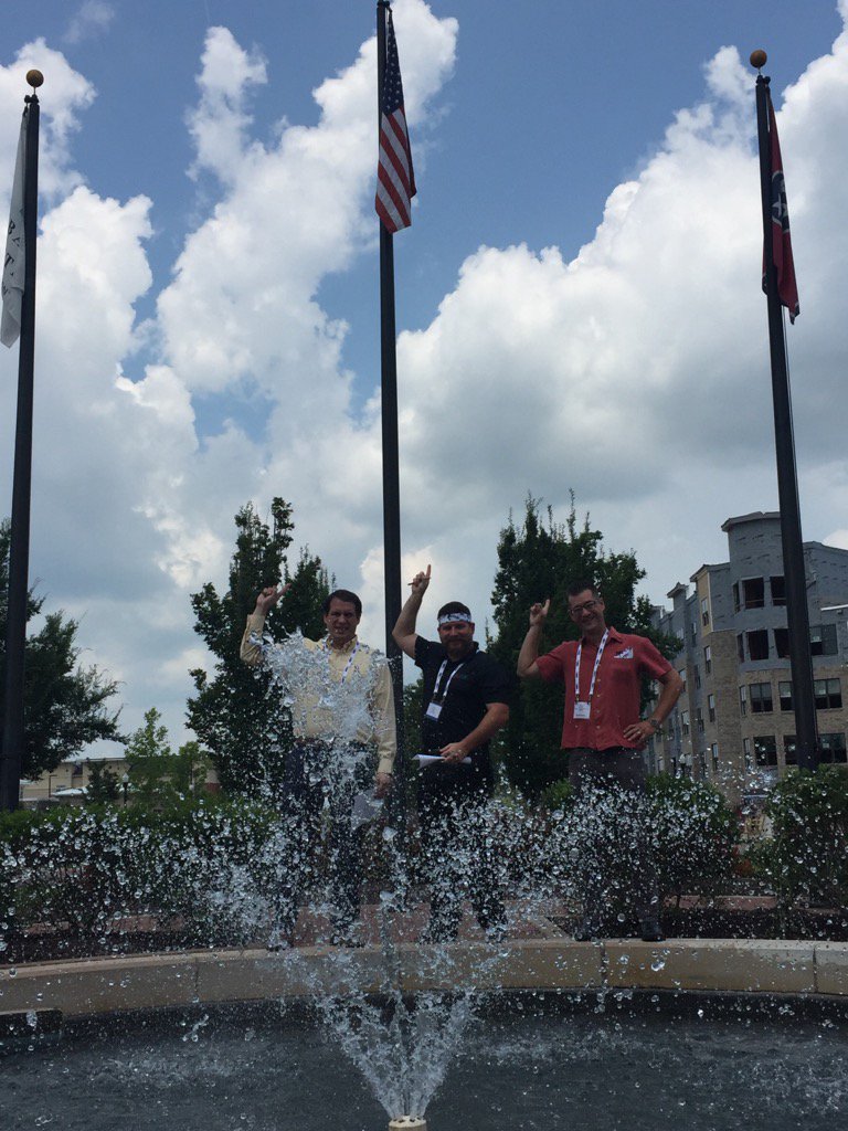RobRead's tweet photo. #rsnelevate #rsnanchors #flag https://t.co/WHG7buDZRj