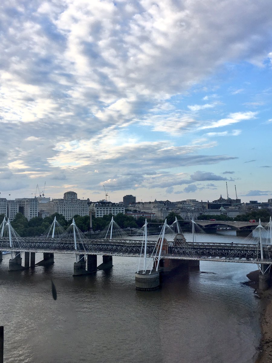 its4mberhus's tweet photo. Missing Ireland &amp; London already☔️🇬🇧💃🏼🥂🇮🇪🏙 !!! https://t.co/mdFIyJ9adX