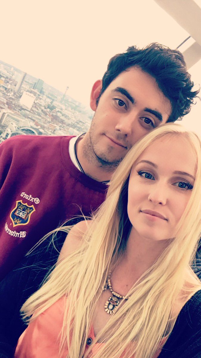 its4mberhus's tweet photo. Missing Ireland &amp; London already☔️🇬🇧💃🏼🥂🇮🇪🏙 !!! https://t.co/mdFIyJ9adX