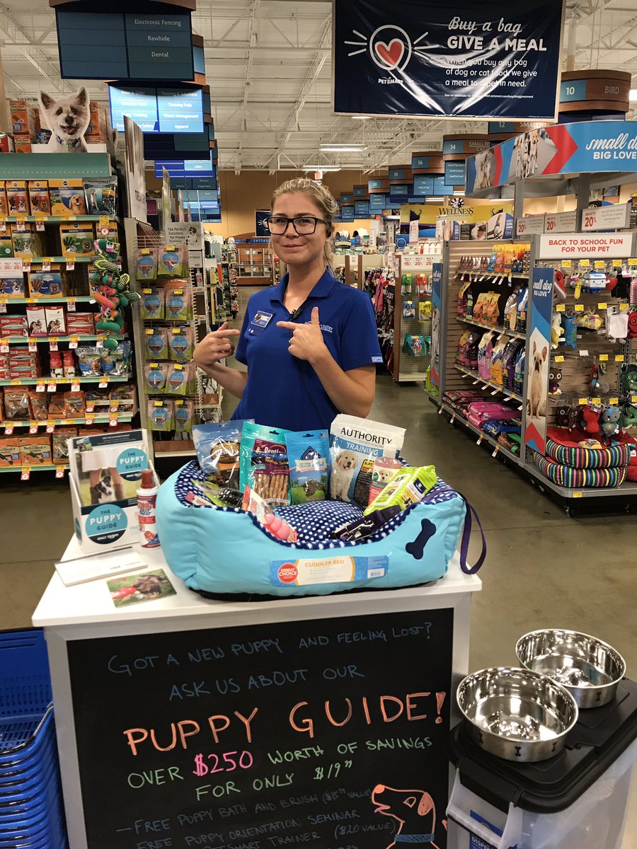 Johanna earned a #bouncesticker for great customer engagement and driving the value of #puppyguides at <a href="/Petsmart2088/">Petsmart 2088</a> today! 🎉🎉 <a href="/PetSmartAE/">Associate Engagement</a>
