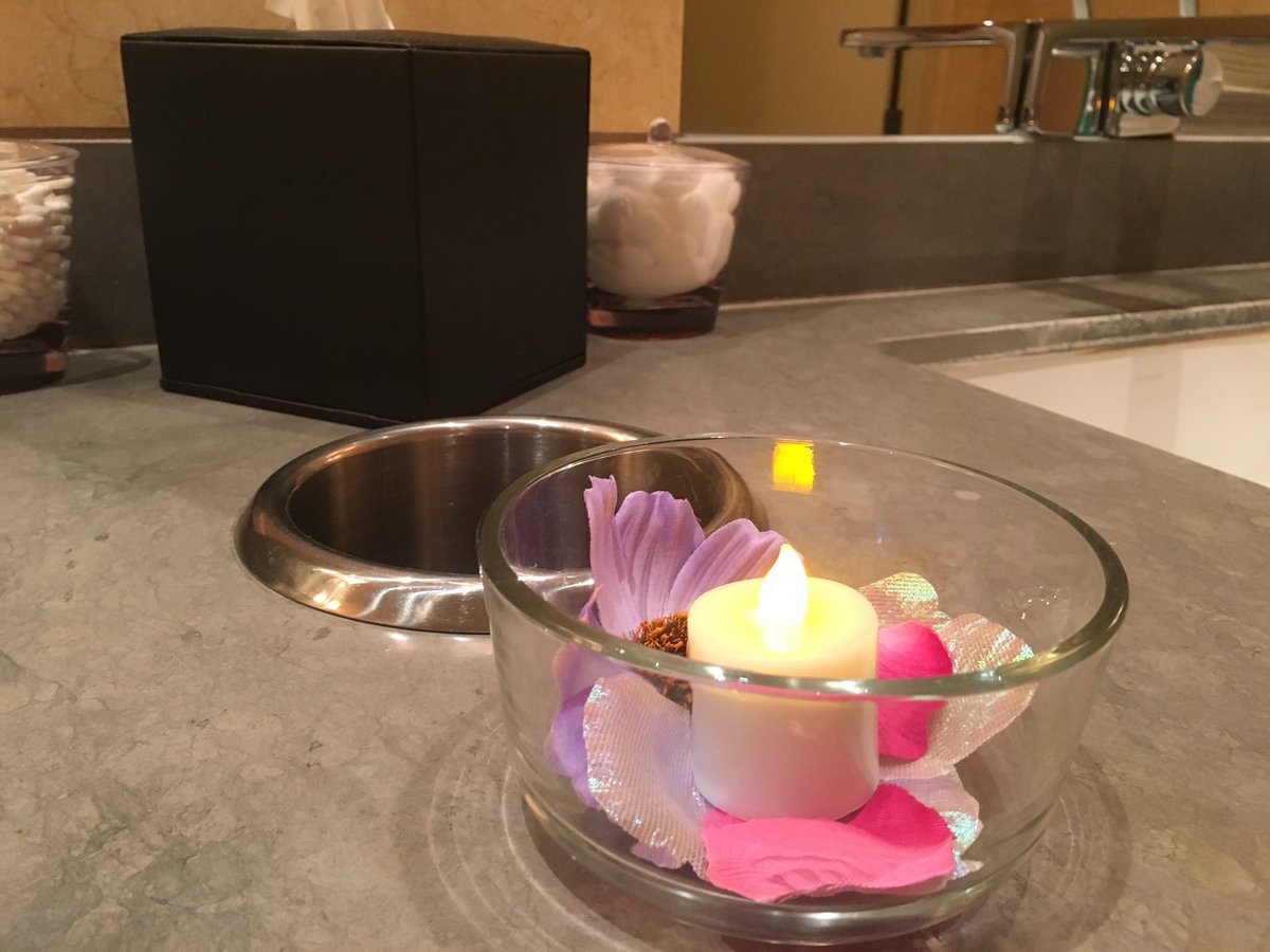 RachelFerrucci's tweet photo. We will be out of commission for a little while. It's couple's massage time at G Spa Foxwoods Resort Casino !! #FunatFOX #25YearsProud https://t.co/38e8HyjAD6