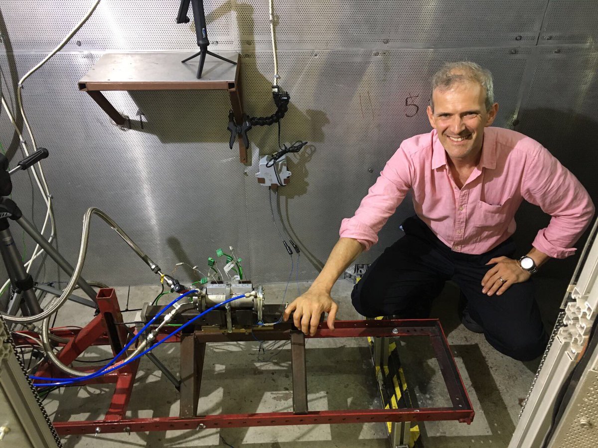 prof_tournesol's tweet photo. This is my rocketlab. After some help from @kurpgrockets and support from @CanonBusinessUK and @NewtonLS. Rebuilding UK Access to Space. https://t.co/0TpbO3AFbo