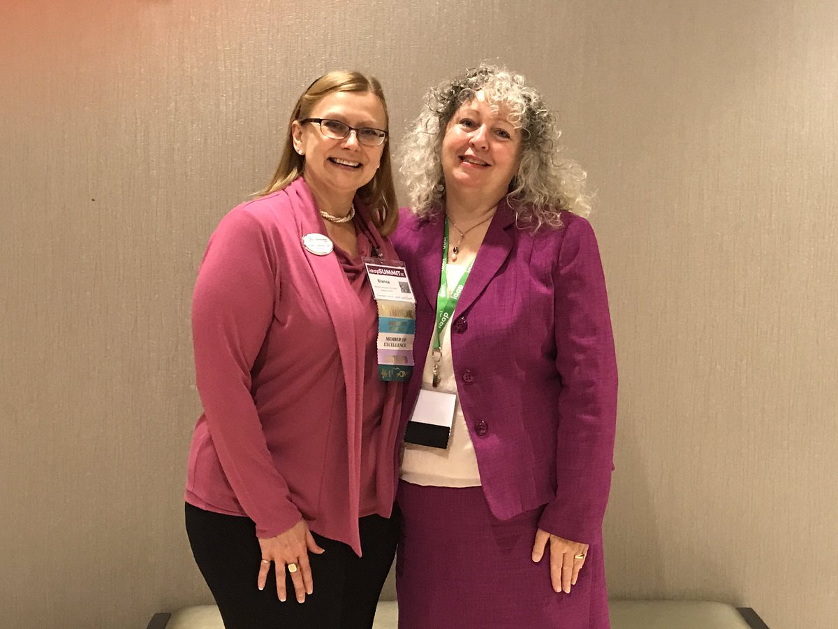 ExceptionalEA's tweet photo. Loved checking p 14 and more of July/Aug issue of Exec Sec Mag @ #IAAPSummit2017 with none either than the wonderful @bmciaap !
#ExecSecLive https://t.co/cpYlgRsaSU