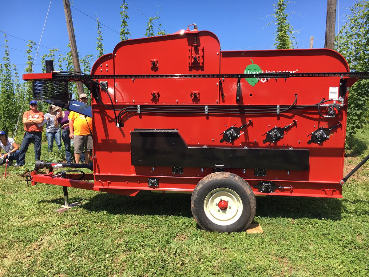 AvrilAgComm's tweet photo. Enjoying an informative Hop Yard Walk and Talk at Wicked Hops in Alton, NS @NSPerennia @AAFC_Canada https://t.co/2UnNN46XSZ