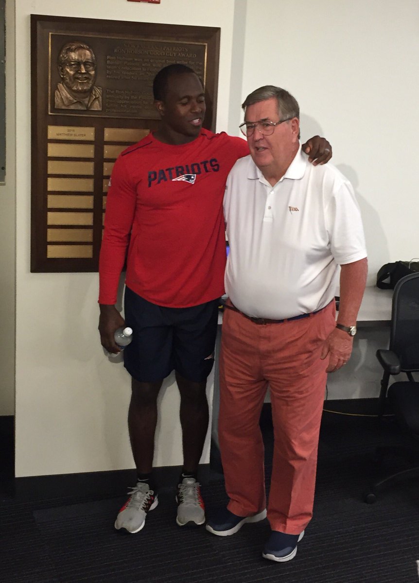 BobSocci's tweet photo. Matthew Slater posed today with Ron Hobson, the retired longtime @Patriots beat writer for whom the team's media Good Guy Award is named. https://t.co/256ihFBhxm