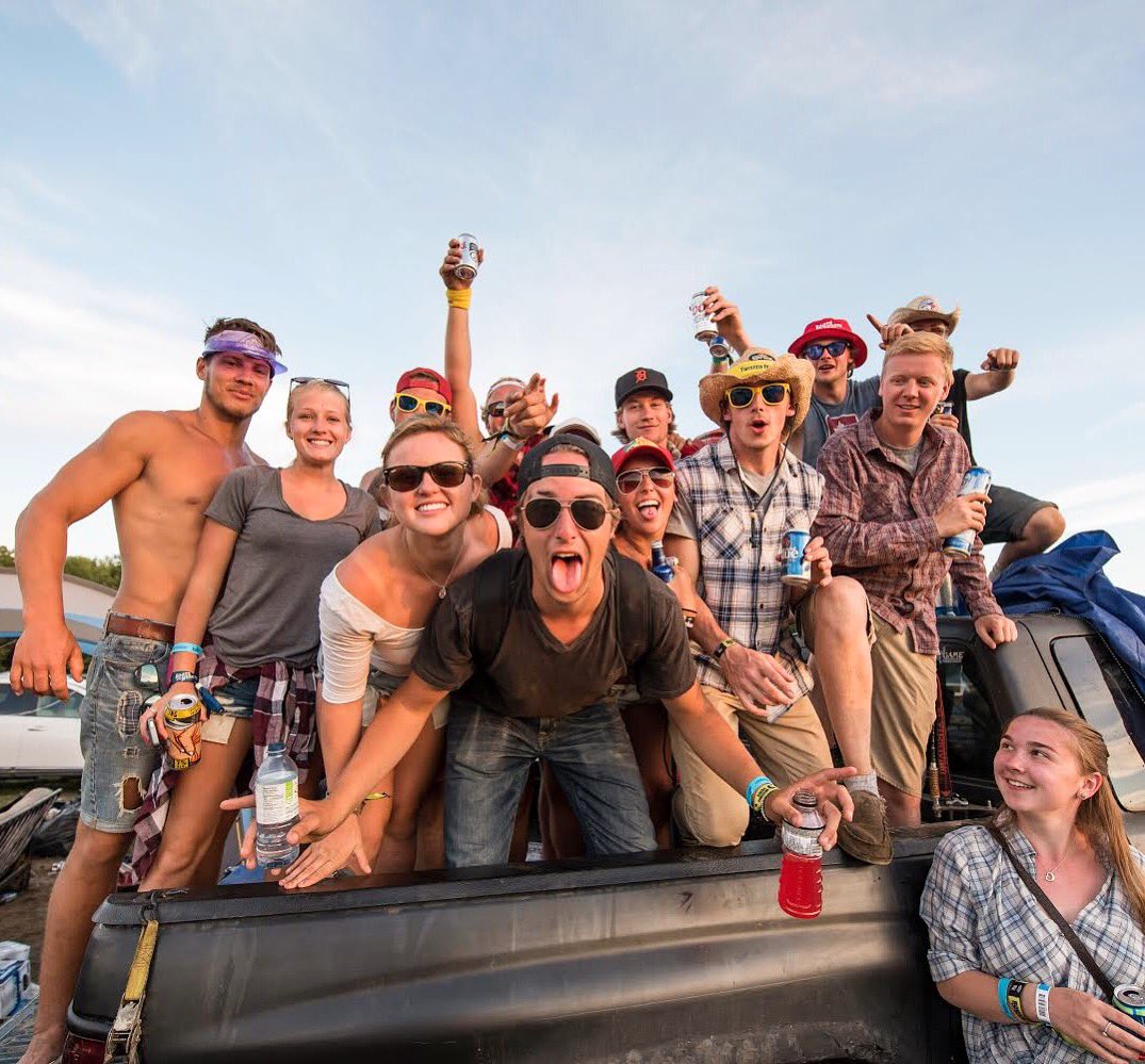 BootsandHearts's tweet photo. We're officially 15 days out, y'all! 🤠Tag your #BootsCrew to let them know it's almost game time👊#Boots2017 https://t.co/R4MDyO2qq1