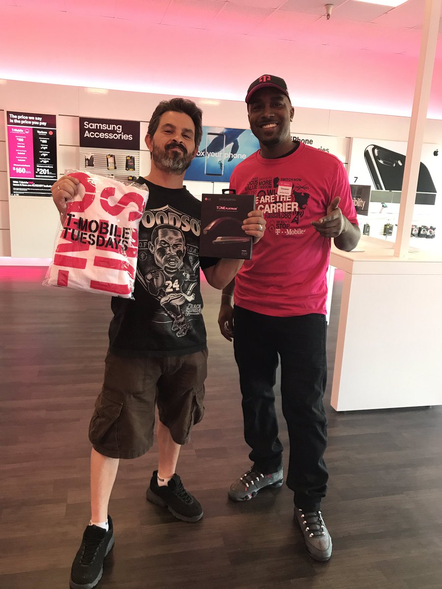 DwillCornielus's tweet photo. My guy Johnny got his New Tones , left a happy camper #ExploreandDiscover #Satisfied @DarthNater87 @FinesseEW @nazarma https://t.co/LrXVSEpGzr