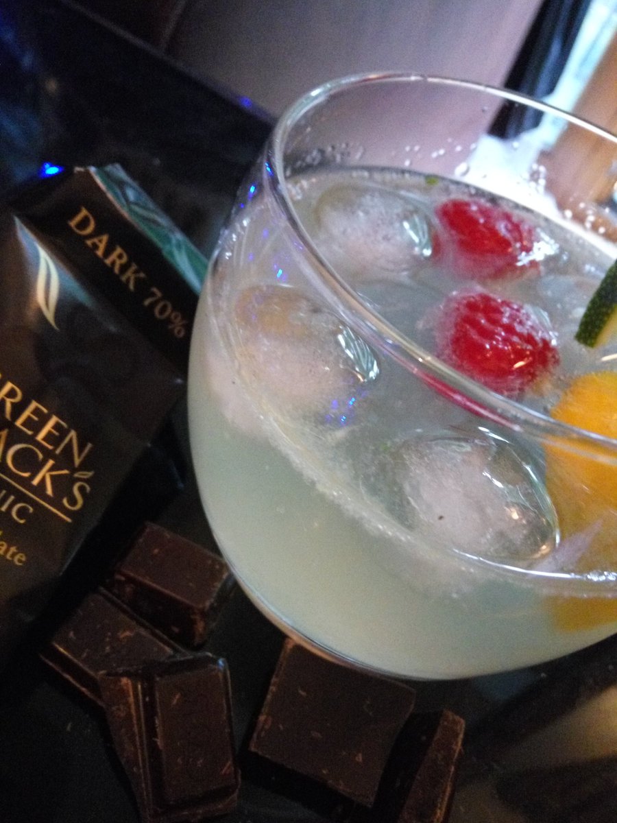 suzisgrapecrush's tweet photo. Thanks to all @MusgraveMPlace for a fun cocktail class... We had so much craic here #MMPCocktail https://t.co/SWIeAY5xRl