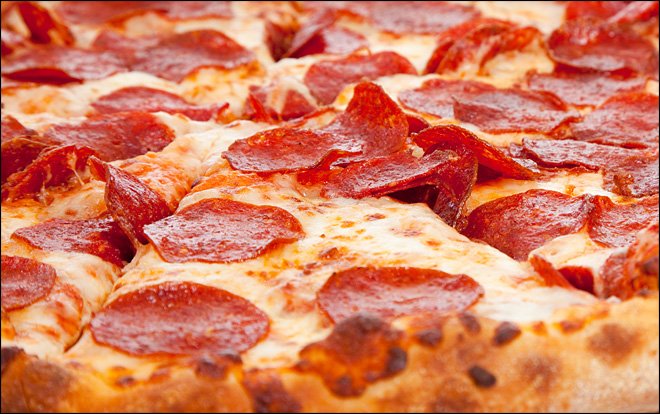 TheeOfficePub's tweet photo. There's no shame in your Summer Romance being pizza... #pizza #bogo #whywelovewednesdays #hottdate #bestrelationship https://t.co/wxmjfRupZa