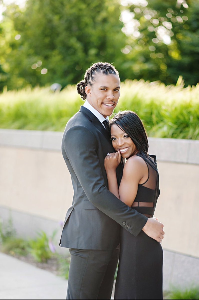 Toria_Moore's tweet photo. "Get you somebody who can do both" πππ #hellofootballseason #weddingseasonupnext https://t.co/bD0zrCxnQ0