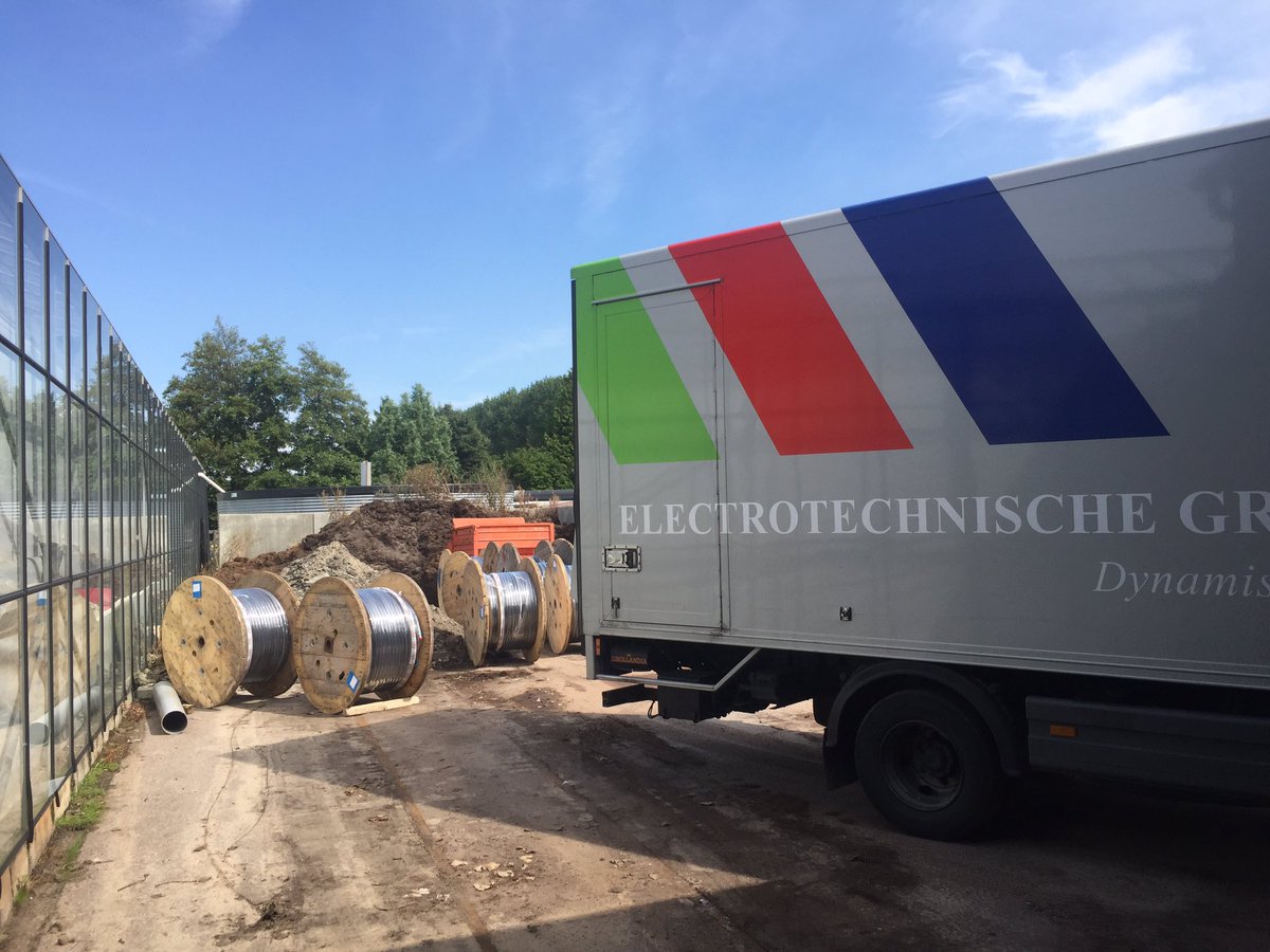 mdooijeweerd's tweet photo. Weer de ouwe job van trucker opgepakt. @handelsgroep👊 https://t.co/vWl4DglAEm