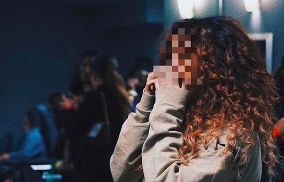 Power1051's tweet photo. R&B singer @HERMusicx keeps her identity a secret, so we got the thinking what's really good with H.E.R.? https://t.co/slpo41XvZP #DaNewWave https://t.co/7z9sezH5Ls