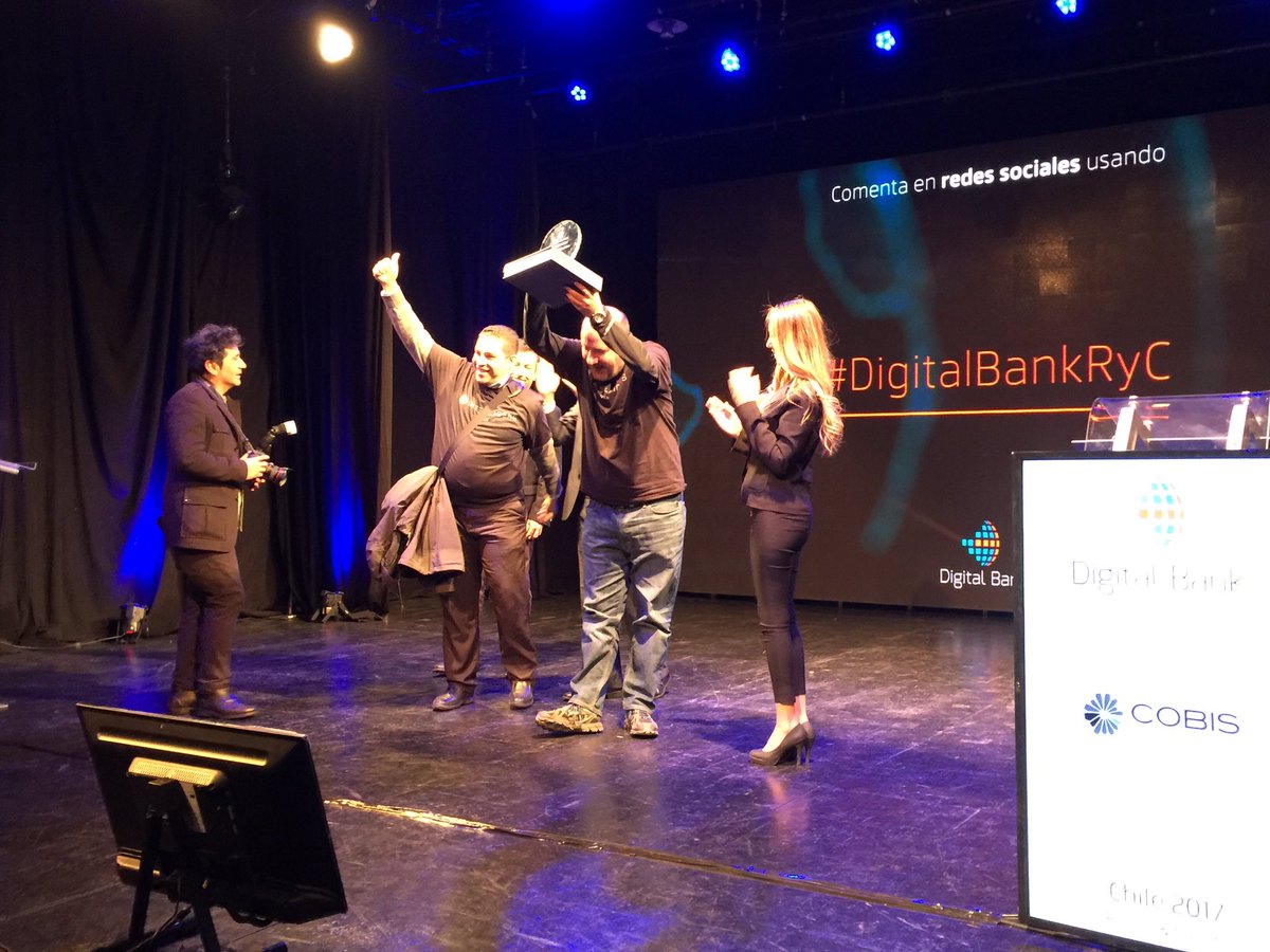 DigitalBankLA's tweet photo. La empresa #Intelligense es la ganadora del #DigitalBankRyC 2017. Muchas felicitaciones!!! https://t.co/58nTS1A4uo