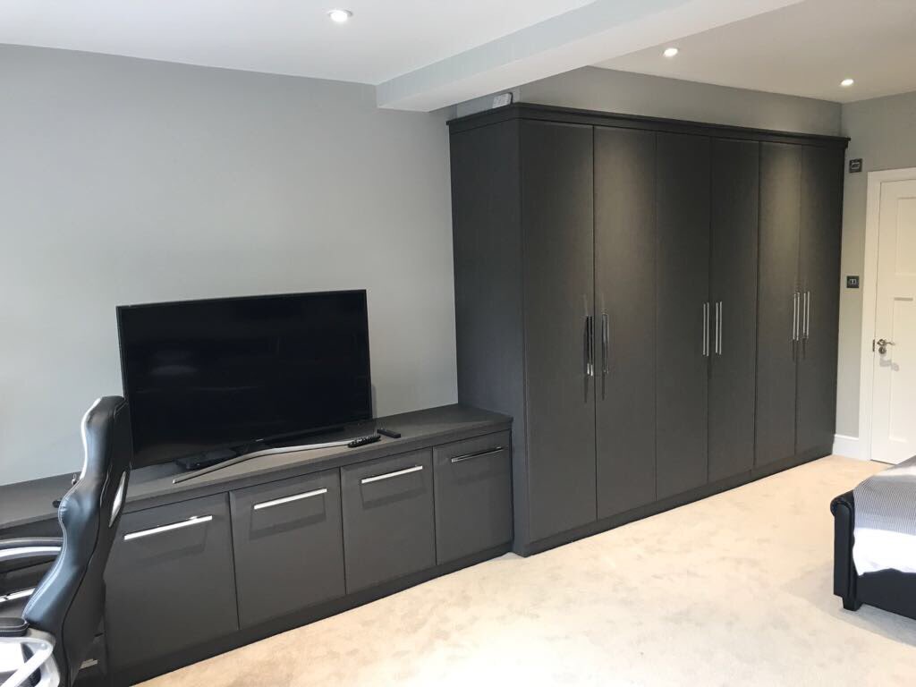 dvdfurniture's tweet photo. DVD bedroom Cabinetry with Veralinga Grey Vinyl Fascia #bdroom #bespoke #bedroom #furniture #greatbritishfurniture #softclose https://t.co/VIPlFGsSzc