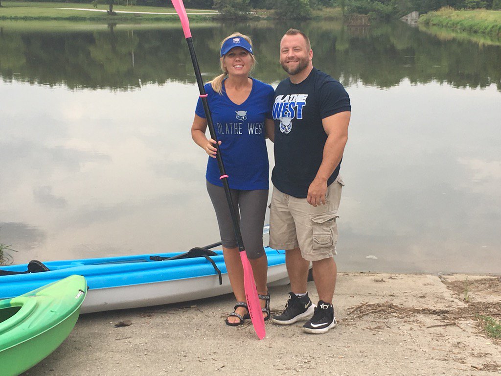 MelanieAMassey's tweet photo. You don't have to leave the west side to find great kayaking!
#OwlsAroundtheWorld #librarybreak #Our20thAnniversary https://t.co/iFrYt6ENuG