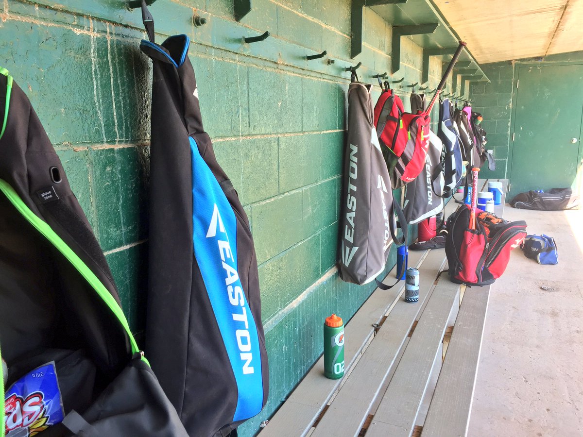 mhmavericks's tweet photo. Day three of the mini-camp today and the dugout was full of #mavericksinthemaking! https://t.co/A2EzLqlRJr