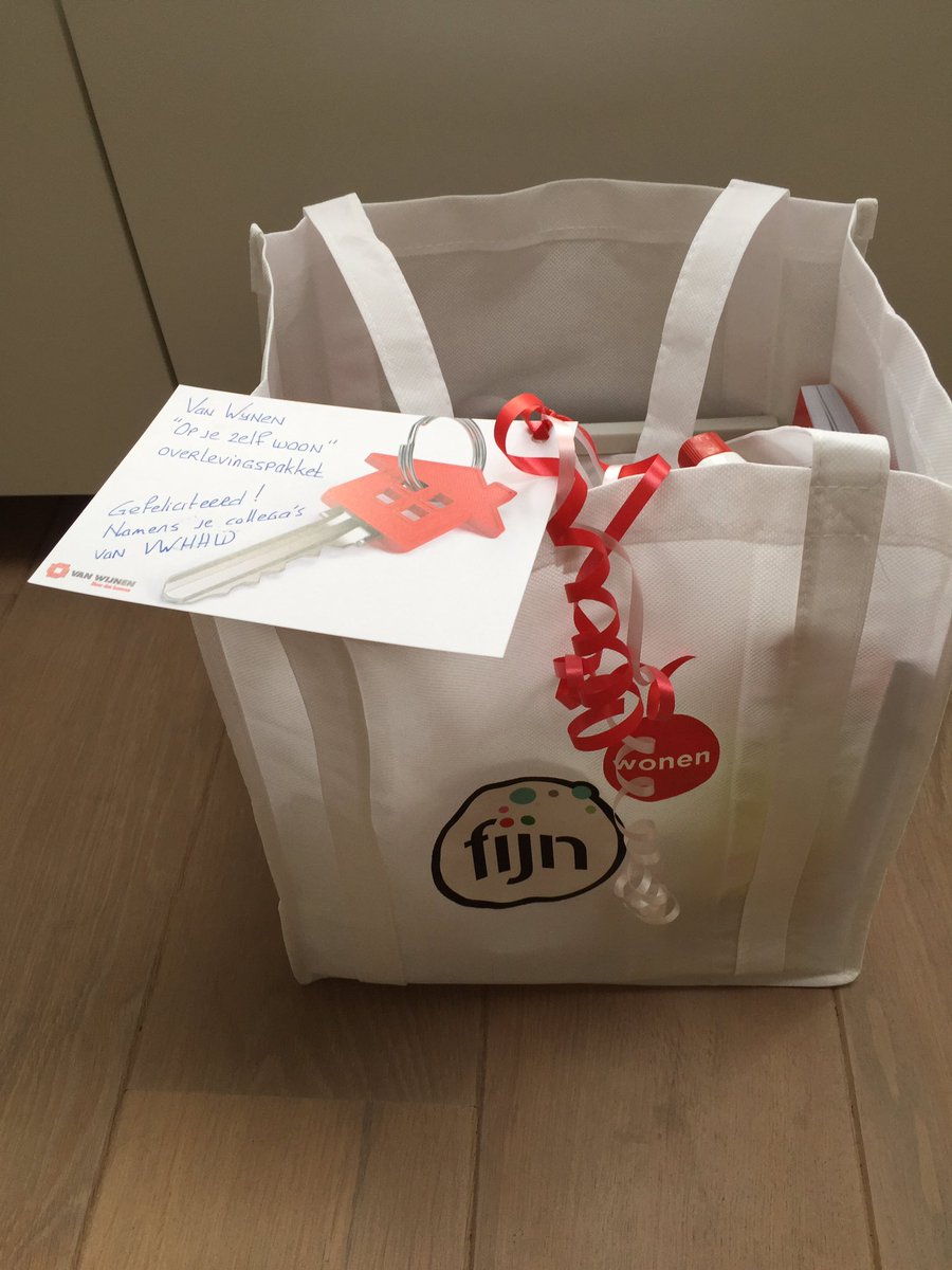 <a href="/VanWijnenGroep/">Van Wijnen</a> ontvangen <a href="/Muisje92/">IvM</a> en Rob Stuijt een overlevingspakket nu zij beide een eigen woning gaan betrekken. Gefeliciteerd!