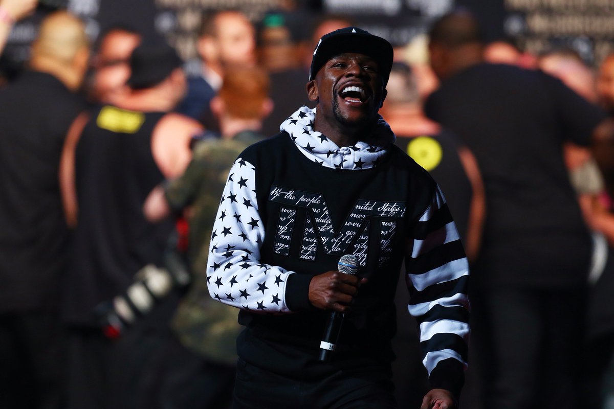 BleacherReport's tweet photo. Floyd's team is trying to get Nate Diaz to walk out with him for the Mayweather-McGregor fight, per @TMZ_Sports 👀 https://t.co/uwftCOJbPd https://t.co/XqUGKiBdNQ