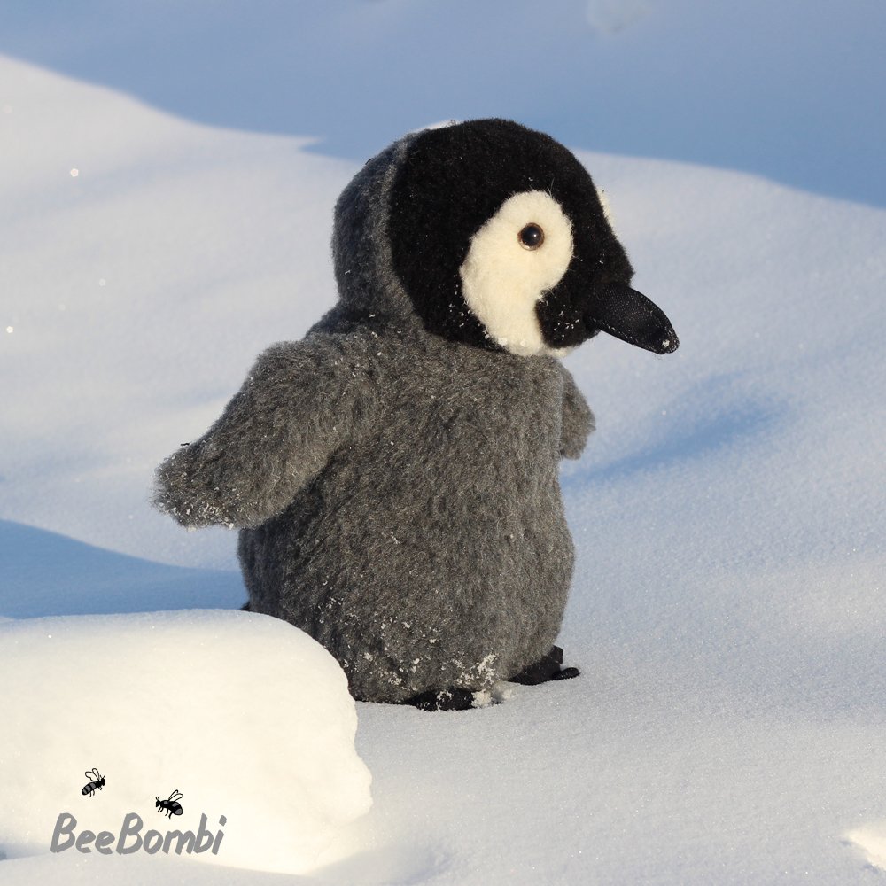 BeeBombi's tweet image. Little penguin sewing pattern — etsy.com/listing/499346… #stuffedanimal #penguinpattern by @BeeBombi