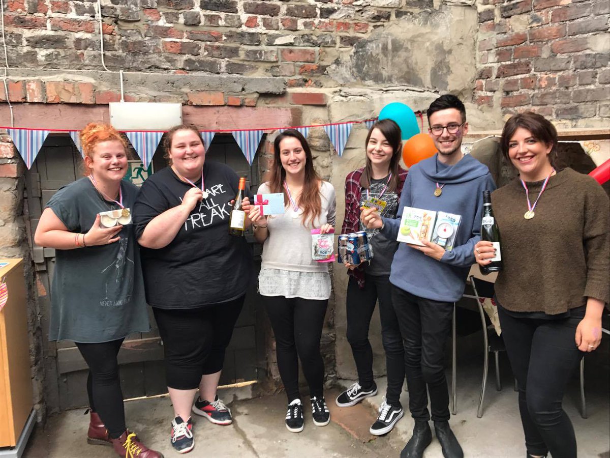 KellyExplain's tweet photo. #Winners of the fun fair games! #hookaduck #guesshowmanysweets #tincanalley Well done to all our winners @ExplainMR https://t.co/fQX0NvZiDG