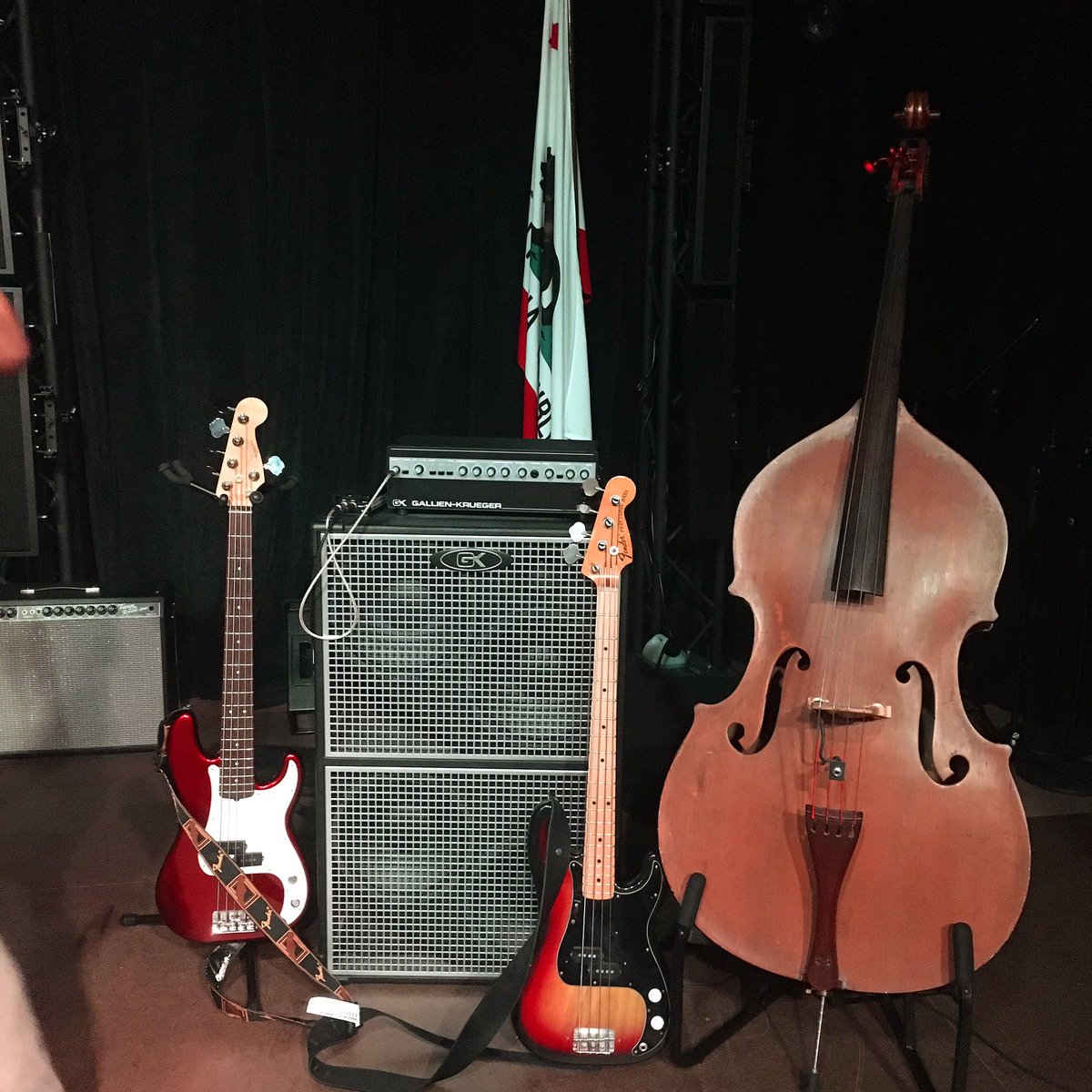 mathieuleger1's tweet photo. One of my favourite setups for a country/rock show!! A couple fenders and Kay bass! With a powerhouse GK amp! All with flat wound strings!! https://t.co/BkQgXTtvBM