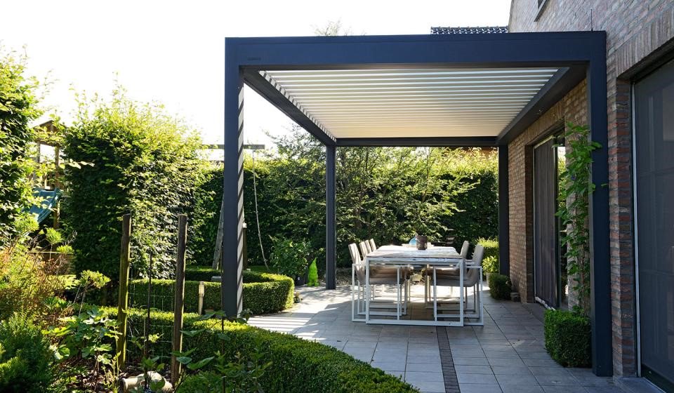 To be #outside in all #weather, breathing in the fresh air! #Alfresco #dining on a hot evening, even with the #rain! raseoutdoorliving.co.uk