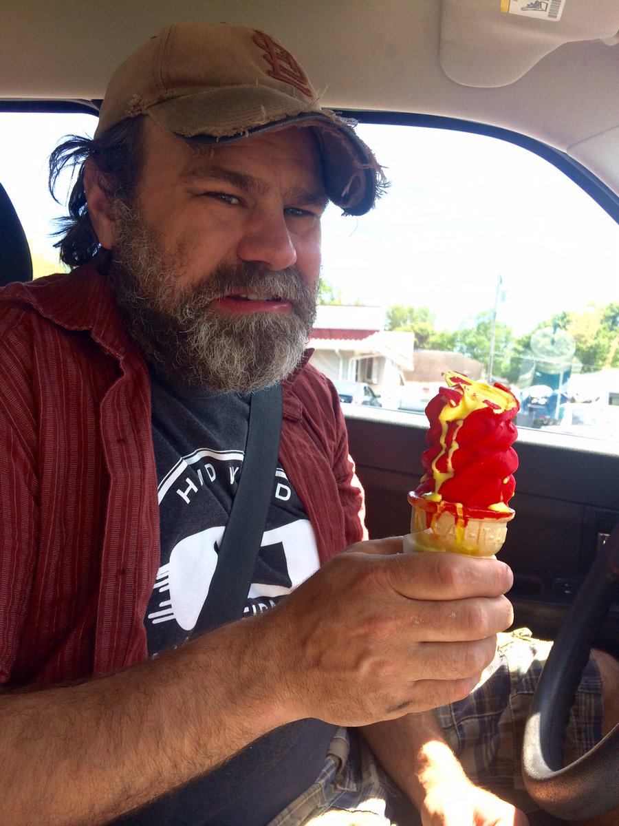 analogoutfitter's tweet photo. Still building beauties but enjoying a little summer R&amp;R #summer #IceCream https://t.co/B9C3YogYC4