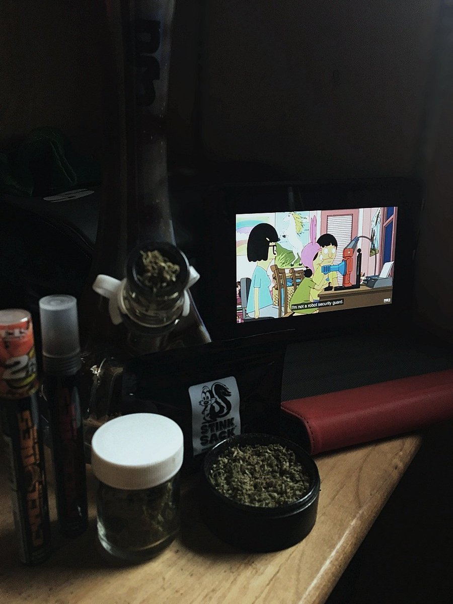 RealTooReal's tweet photo. #LOADJ ~ #StudioLifffe ~ #GoodVibesOnly ~ #GoodRidesOnly ~ #StudioLivin ~ #WTMH https://t.co/Z1jONwYp88