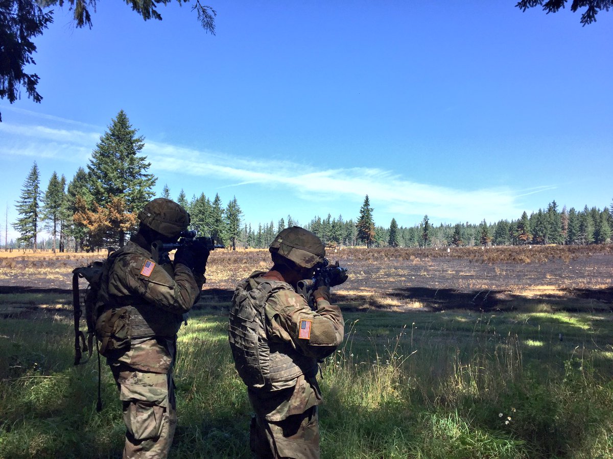 1_23_Comanche26's tweet photo. Working on the fundamentals of long range marksmanship both prone and standing with live feed back. @1_23IN_C6 #tomahawk #WarIsHell https://t.co/kyqMfB7ovE