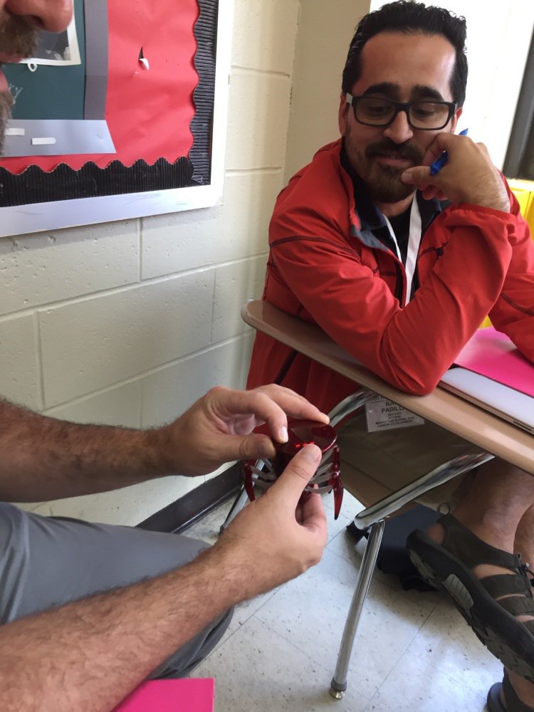 Alvareztechie's tweet image. #NYCSchoolsSTEM #NYCSchoolsTech @Alvareztechie @QA_nna
Working together